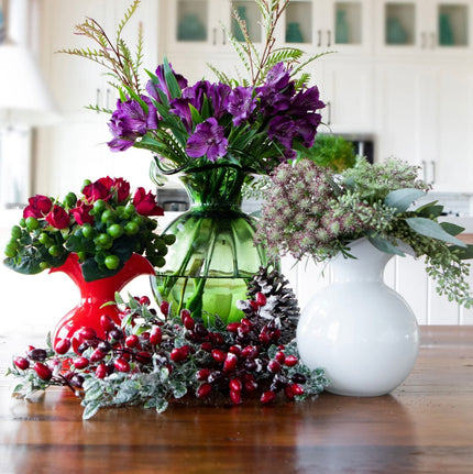 Vietri Hibiscus Medium Glass Bud Vase