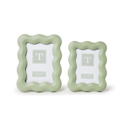 Two’s Company Wavy Wood Frame - 4x6
