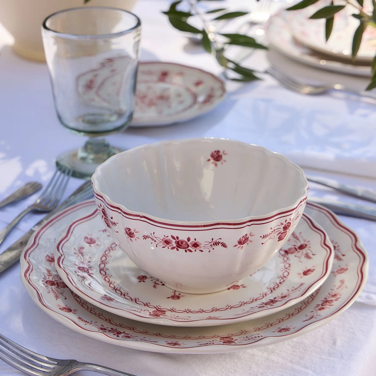 Costa Nova Vila Dinner Plate - White/Red