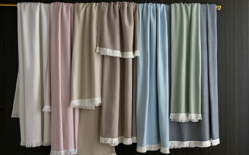 Matouk Leo Throw