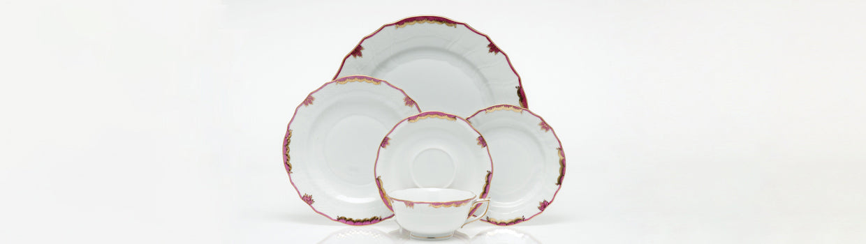 Herend Princess Victoria Dinner Plate - Pink
