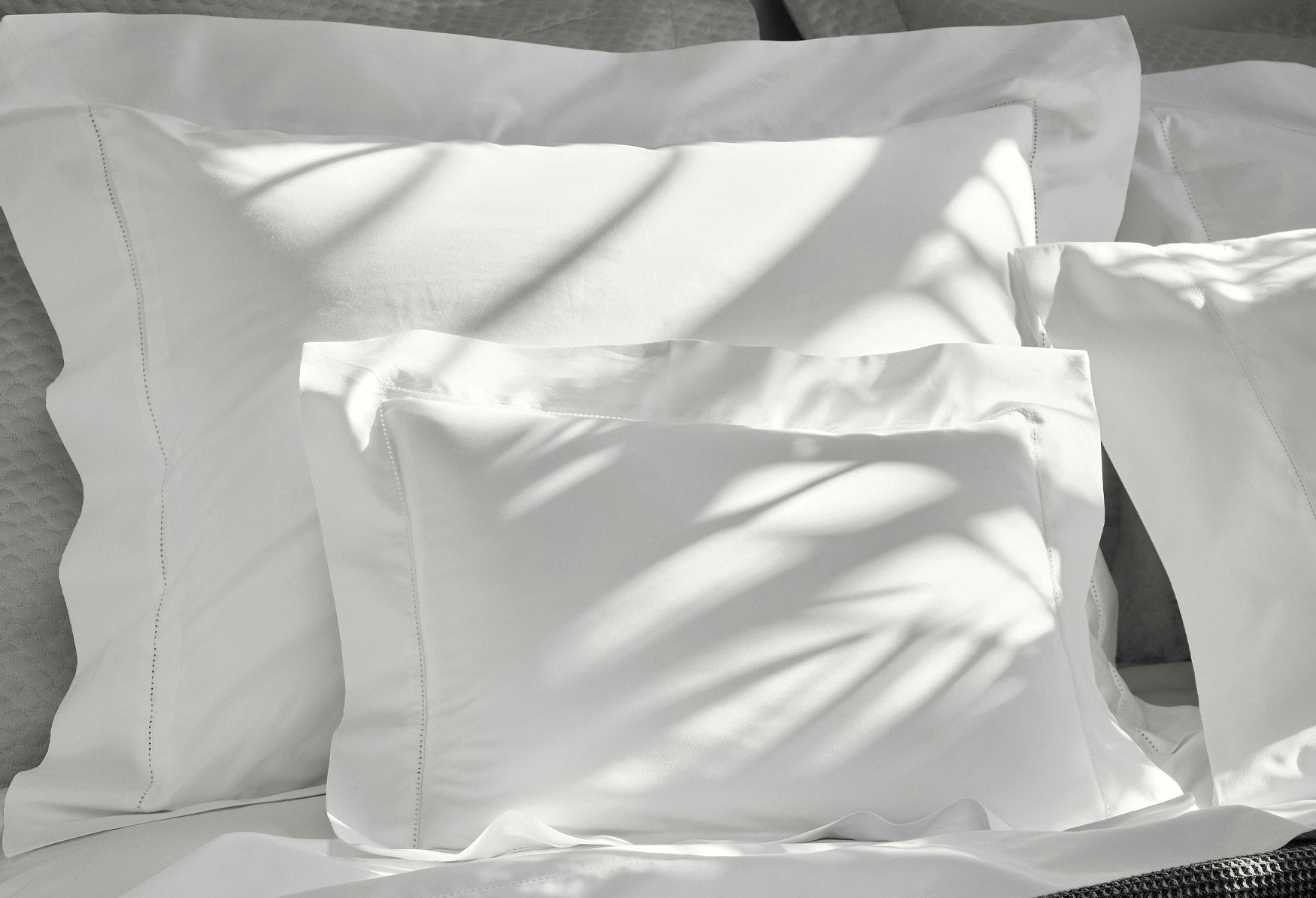 Matouk Milano 17” Fitted Sheet - White