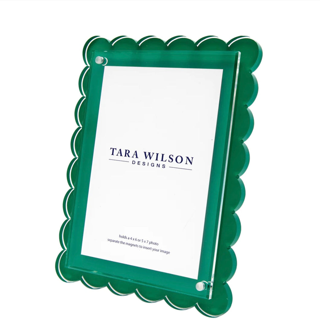 Tara Wilson Designs Acrylic Beveled Scallop Frame - Green 8x10