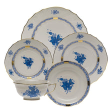 Load image into Gallery viewer, Herend Chinese Bouquet Dessert Plate - Blue
