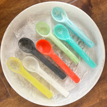 Load image into Gallery viewer, Nashi Home Ice Cream Scoop
