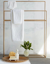 Load image into Gallery viewer, Matouk Auberge Bath Towel
